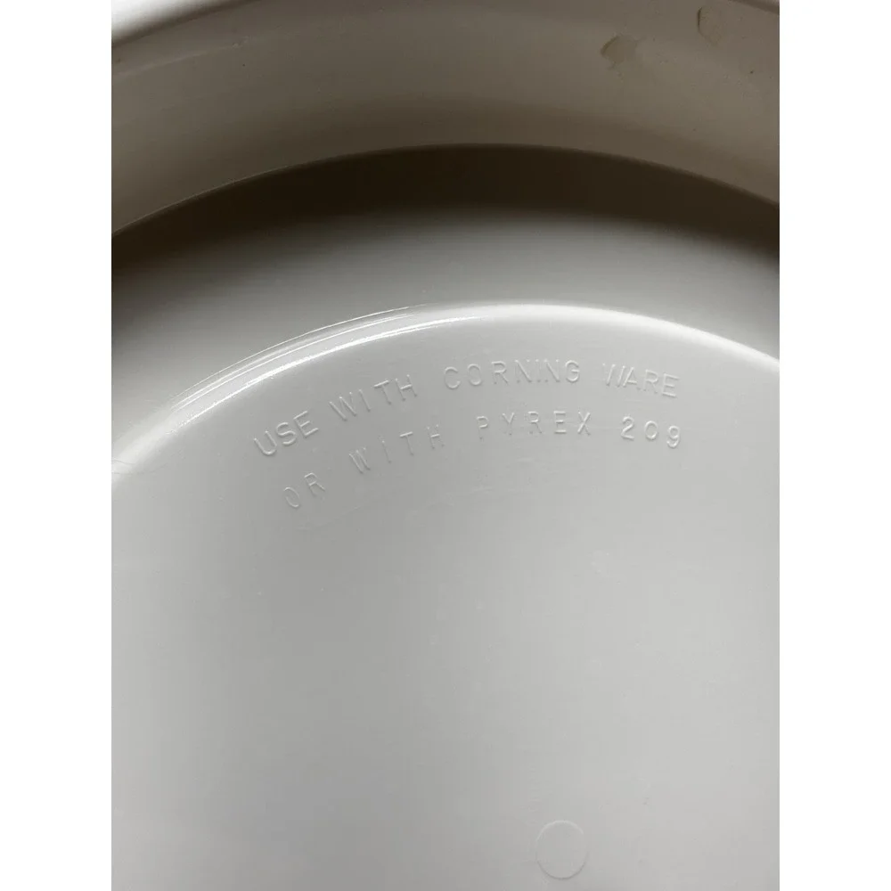 Vintage Pyrex Plastic Pie Keeper Clam Shell Fits CorningWare Or Pyrex Plate 209